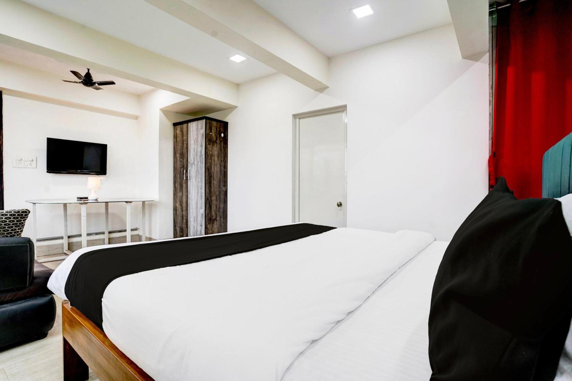 Super Hotel O Seawoods Near Palm Beach Road Formerly Sai Roop Navi Mumbai Extérieur photo