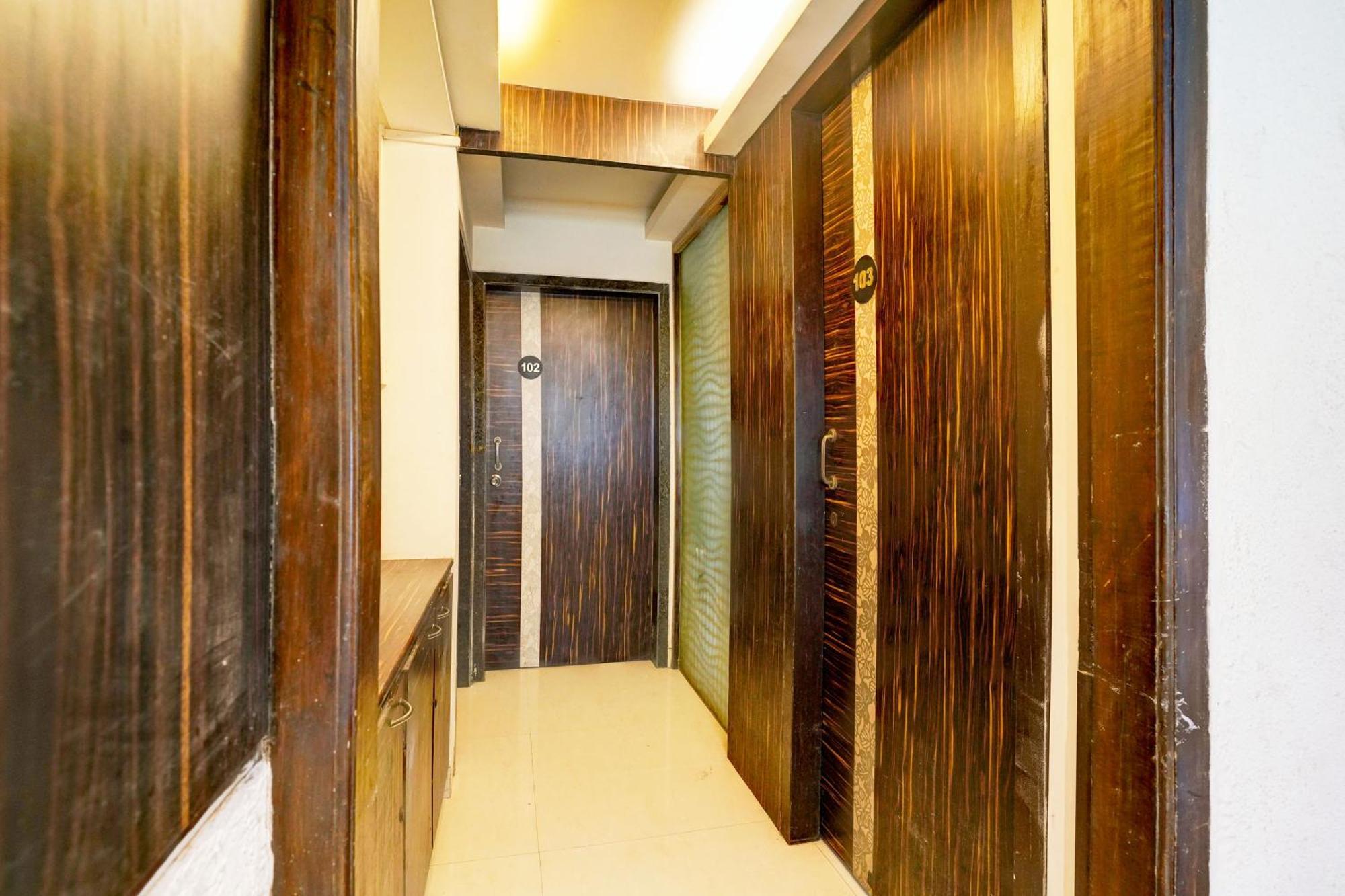 Super Hotel O Seawoods Near Palm Beach Road Formerly Sai Roop Navi Mumbai Extérieur photo