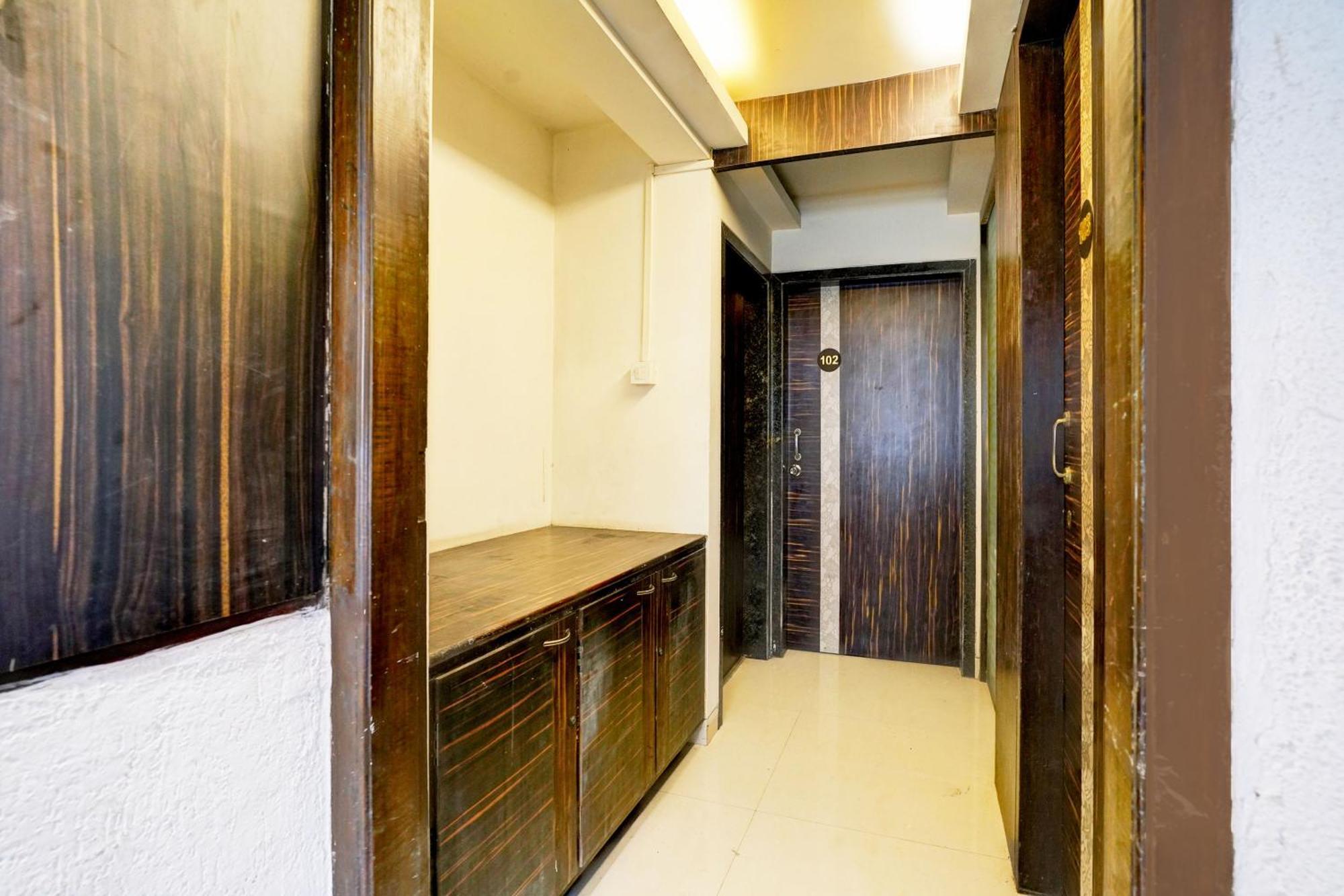 Super Hotel O Seawoods Near Palm Beach Road Formerly Sai Roop Navi Mumbai Extérieur photo
