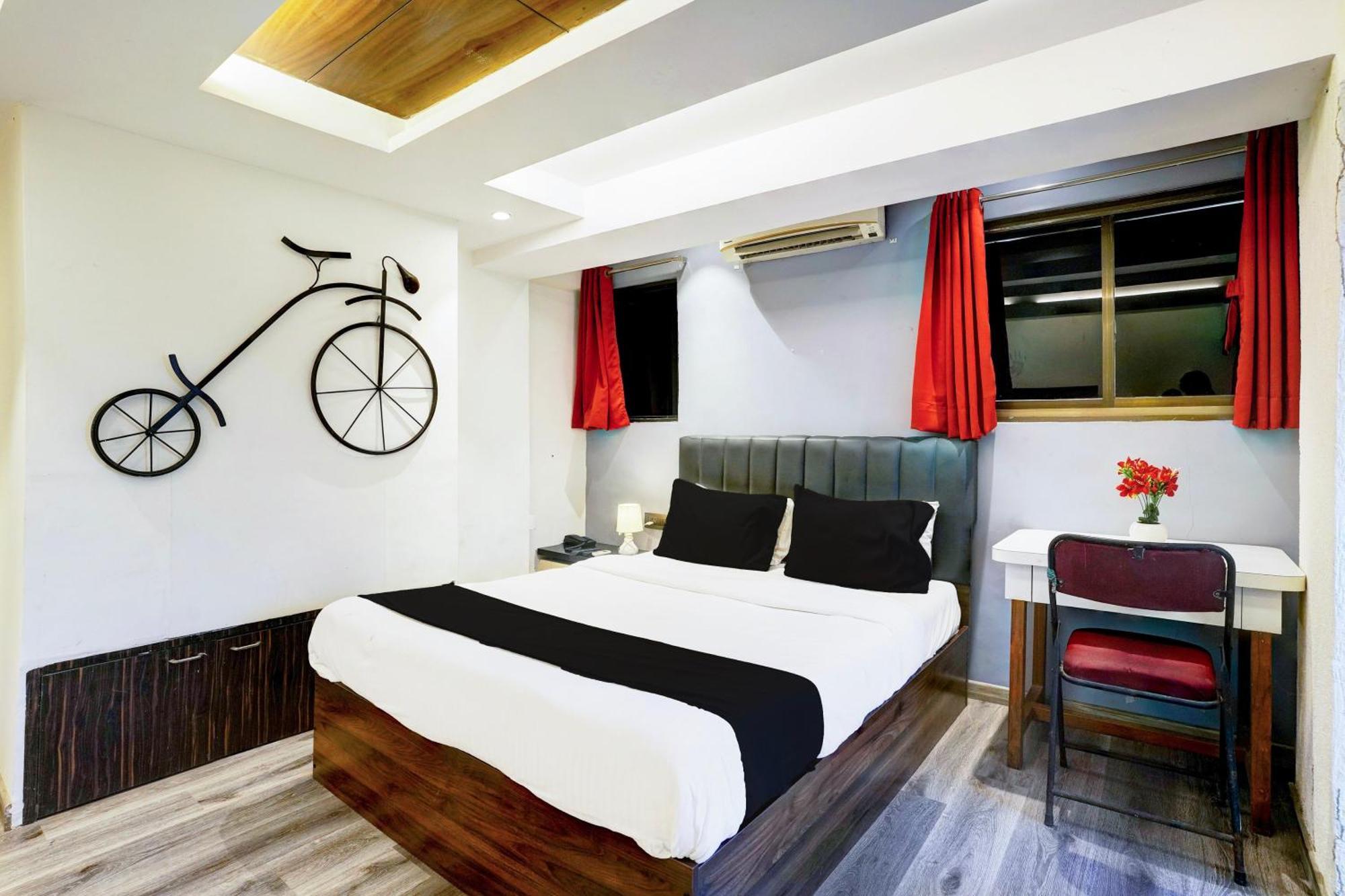 Super Hotel O Seawoods Near Palm Beach Road Formerly Sai Roop Navi Mumbai Extérieur photo